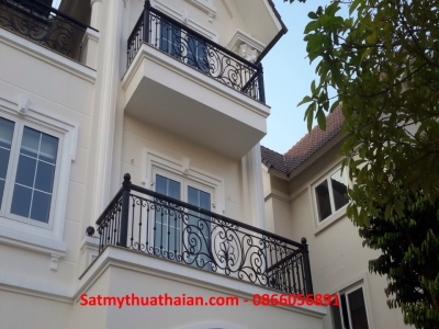 Ban công sắt mỹ thuật BC_15