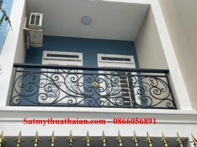 Ban công sắt mỹ thuật BC_04